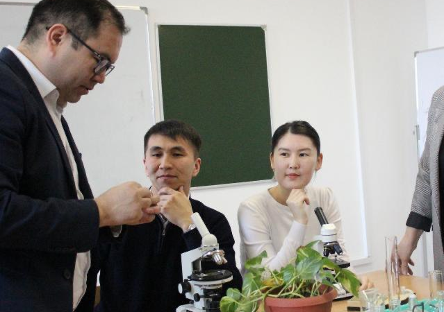 “Іргелі биология” зертханасы